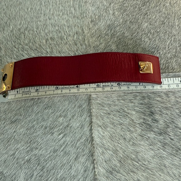 AUTHENTIC FENDI LEATHER CUFF - Picture 6 of 8